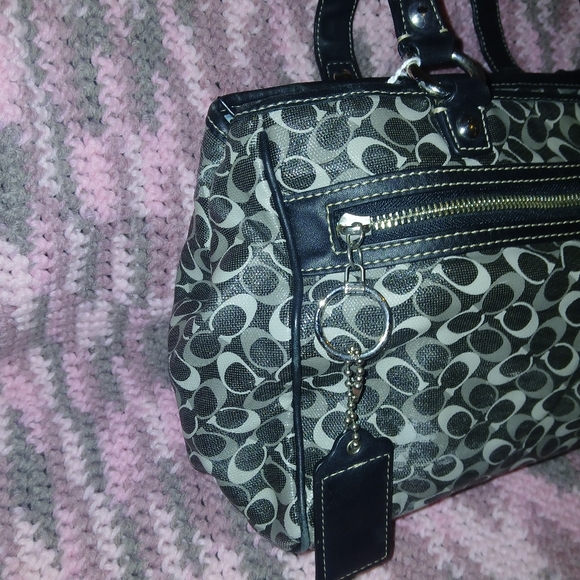 Coach Bag - Picture 6 of 8